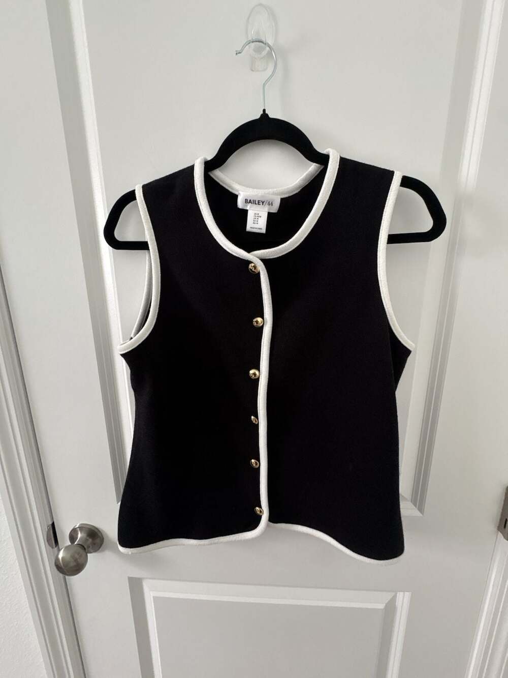 Bailey/44 Black and White Contrast Trim Button-Down Knit Vest Size M